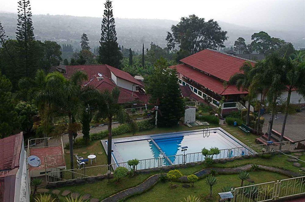 Alfa Resort Hotel And Conference Puncak Zewnętrze zdjęcie